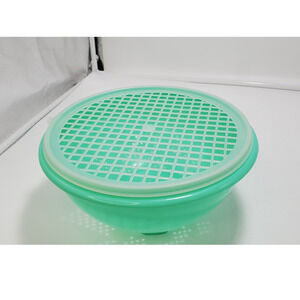 Vintage Tupperware #339 2 Qt Colander Jadeite Green w/Strainer (No Lid)